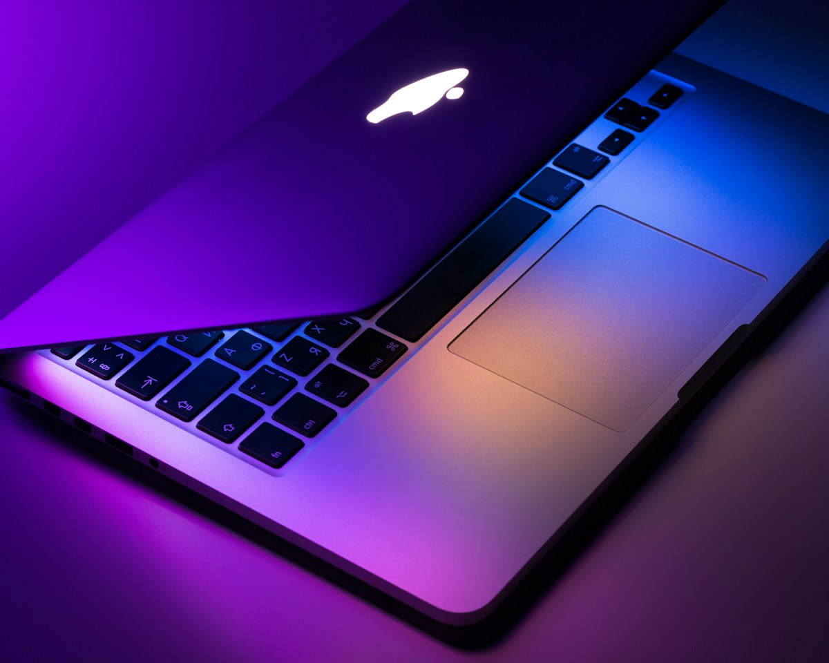 M4 Max MacBook Pro ve Apple Silicon Devrimi: Donanım Testleri ve Video İnceleme